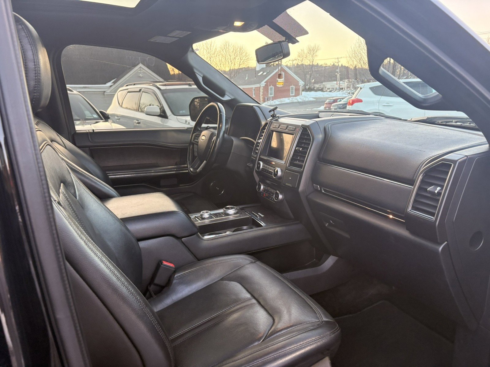 Used 2018 Ford Expedition Max Limited image 23