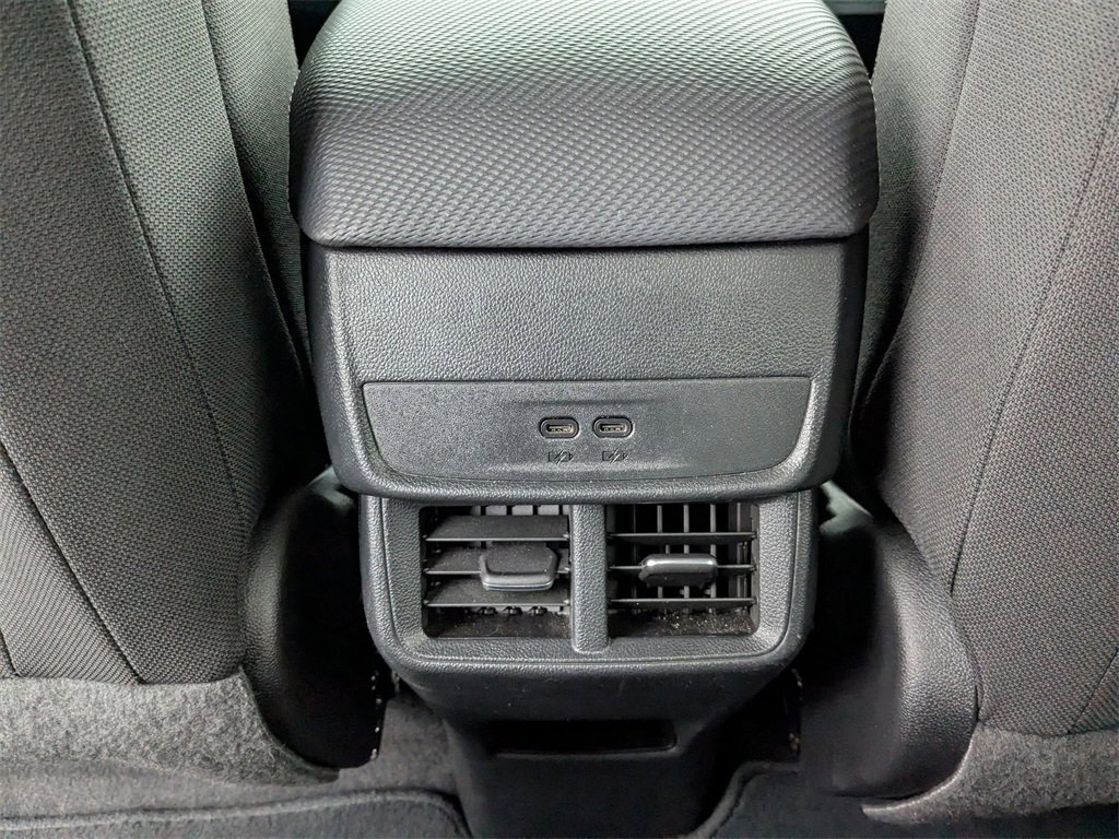 Used 2025 Chevrolet Equinox LT image 29