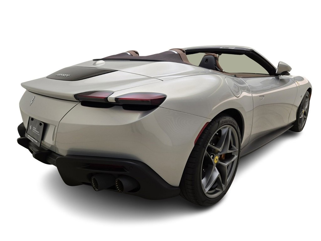 Used 2024 Ferrari Roma Spider image 9