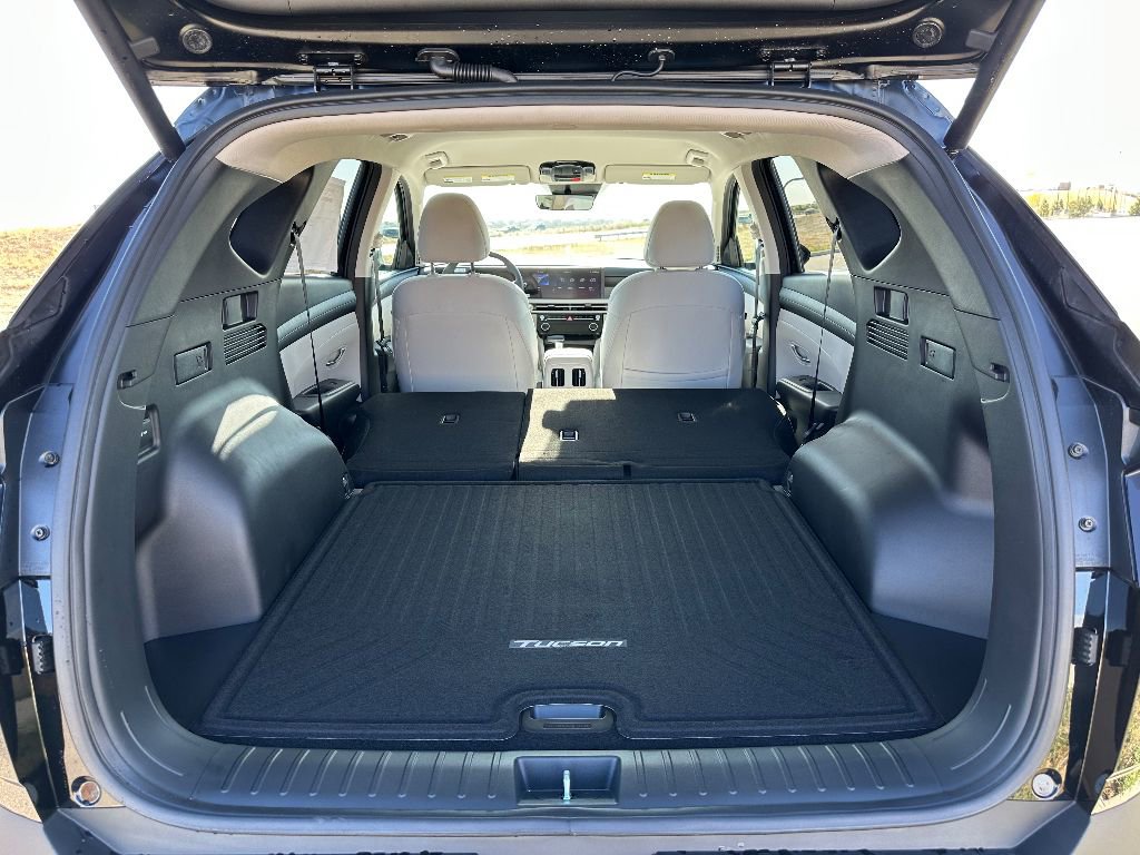 New 2025 Hyundai Tucson SEL image 8
