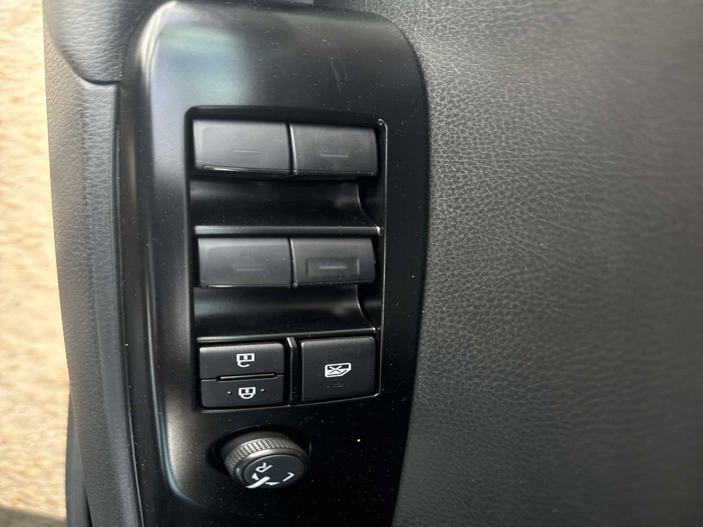 Used 2025 Toyota Camry LE image 17