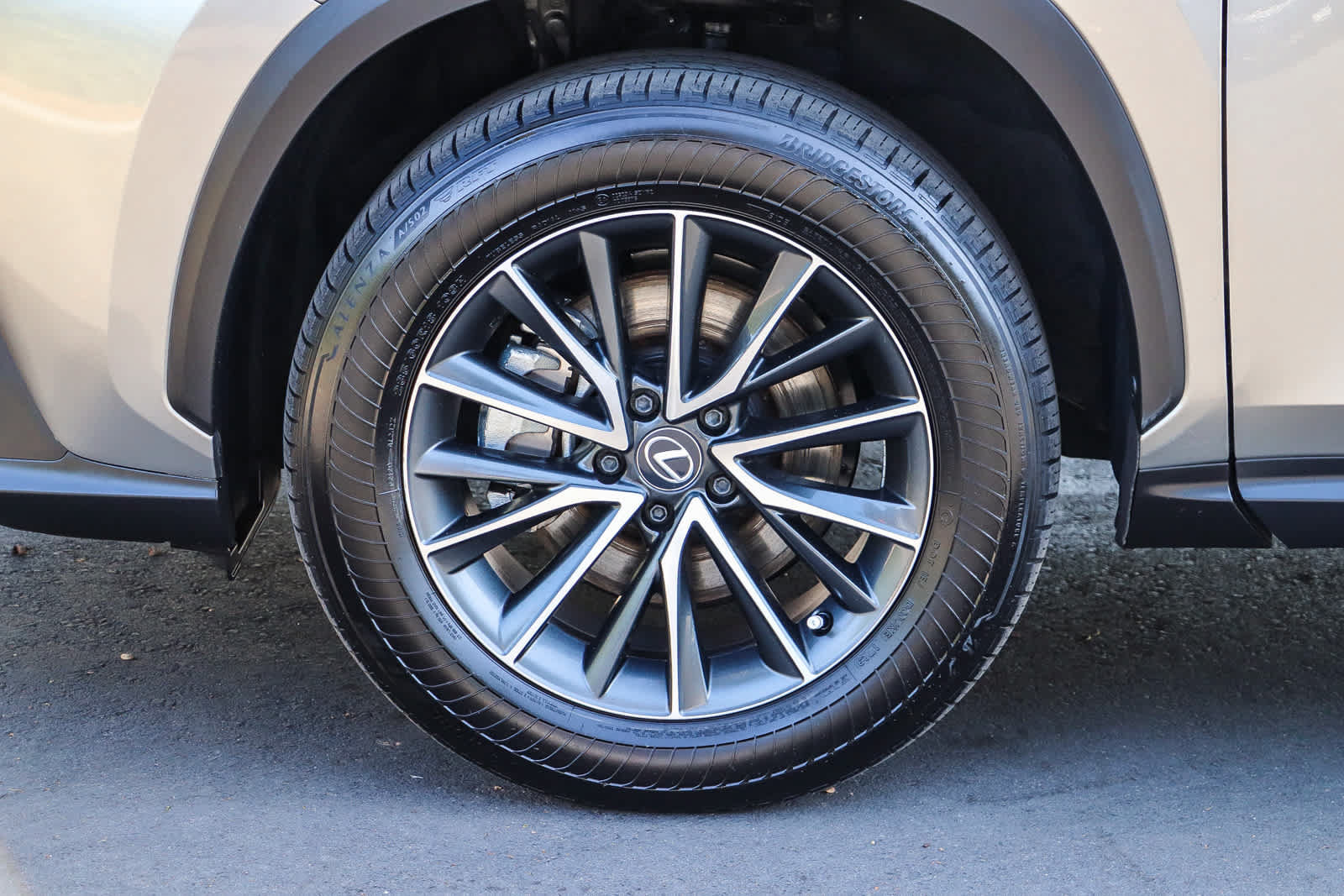 Used 2024 Lexus NX 250 FWD image 11