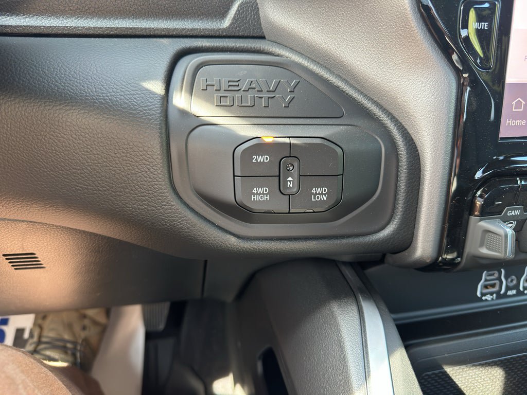 New 2026 RAM 2500 Big Horn AWD/4WD image 13