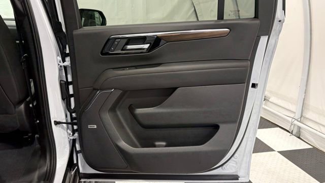 New 2026 Chevrolet Suburban High Country image 31