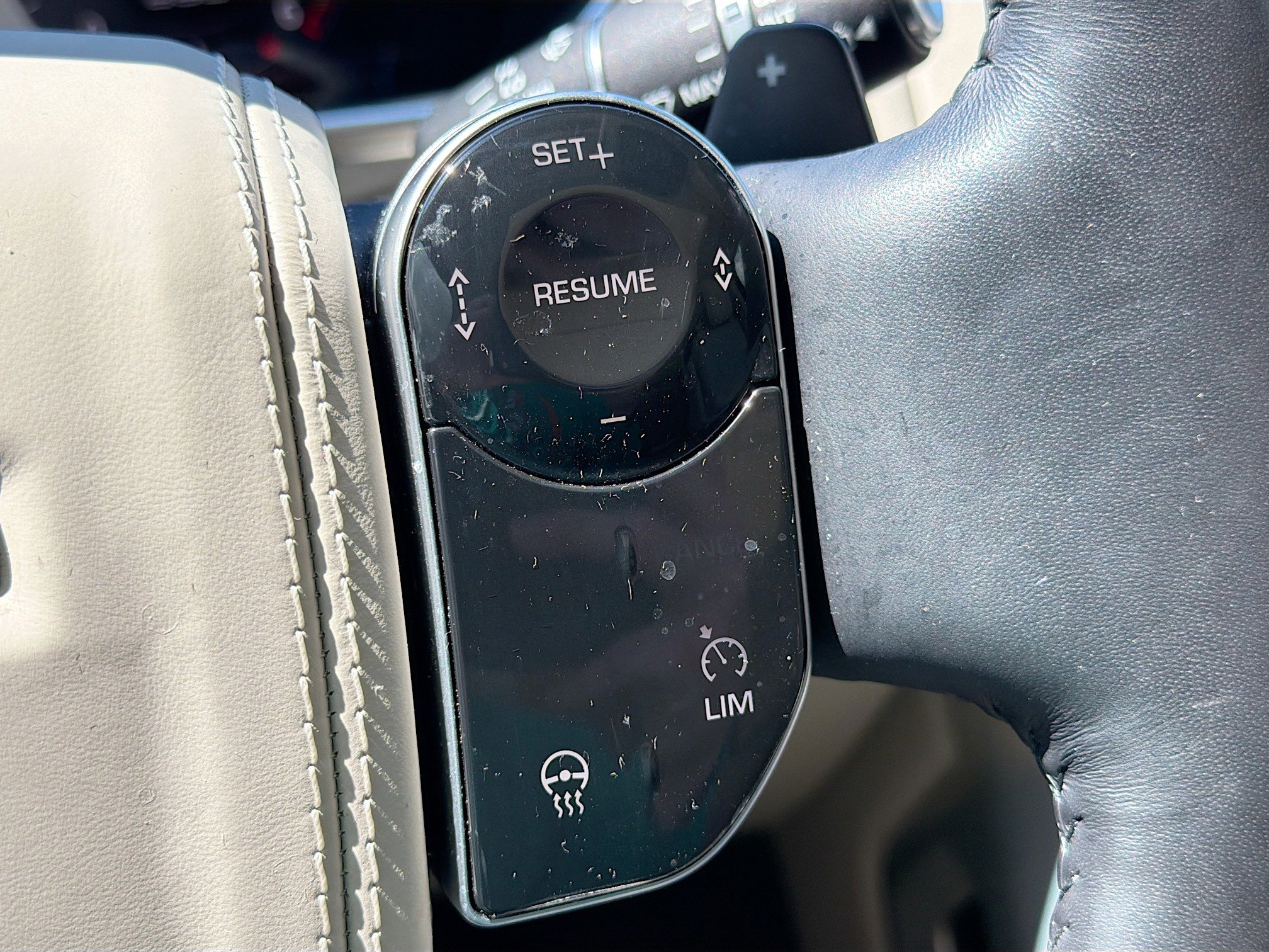Used 2019 Land Rover Range Rover HSE image 38