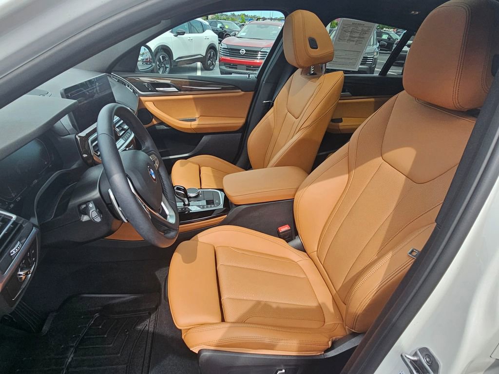 Used 2025 BMW X4 xDrive30i w/ Premium Package AWD/4WD image 17