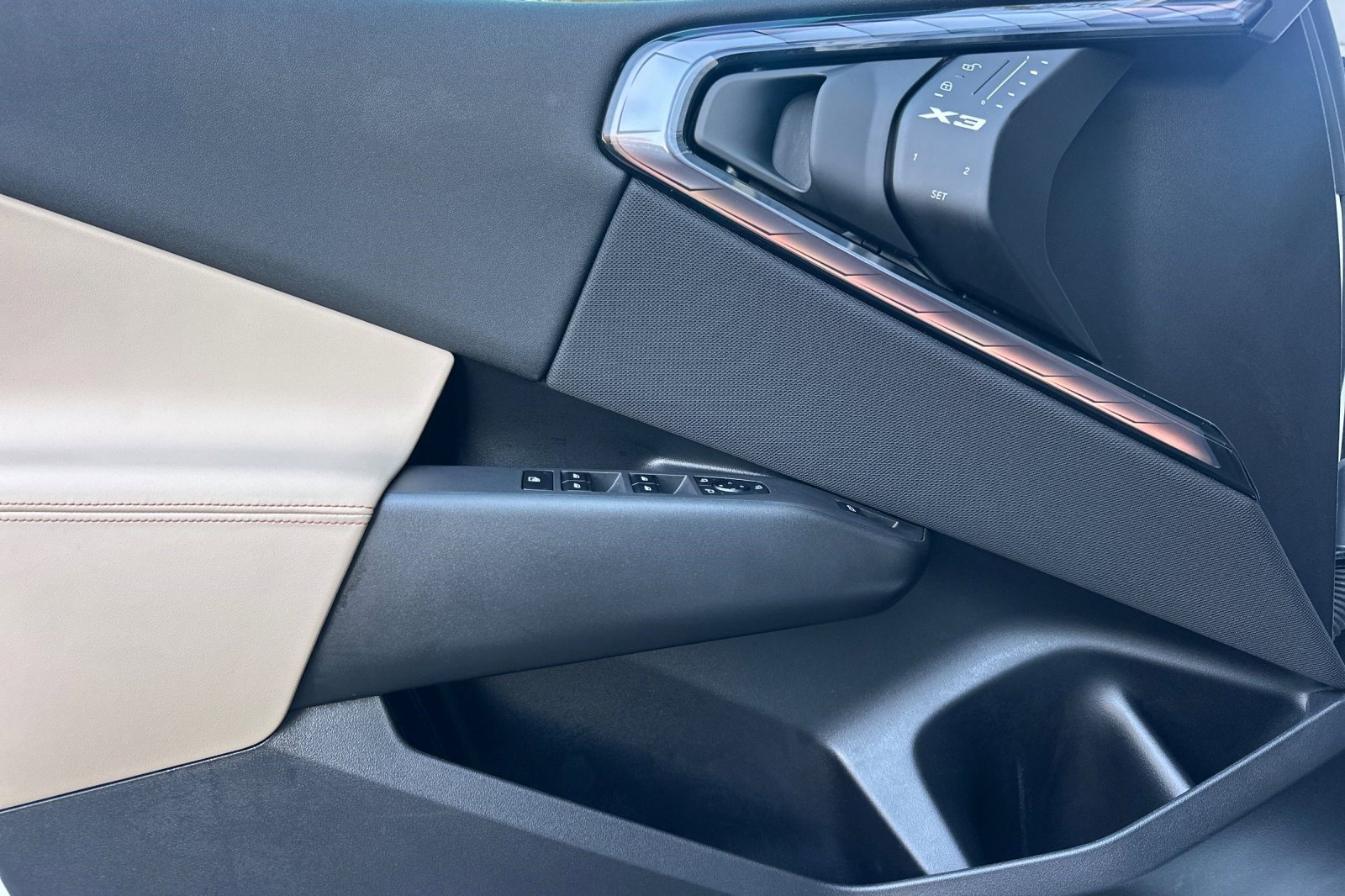 Used 2025 BMW X3 xDrive30i w/ Premium Package image 12