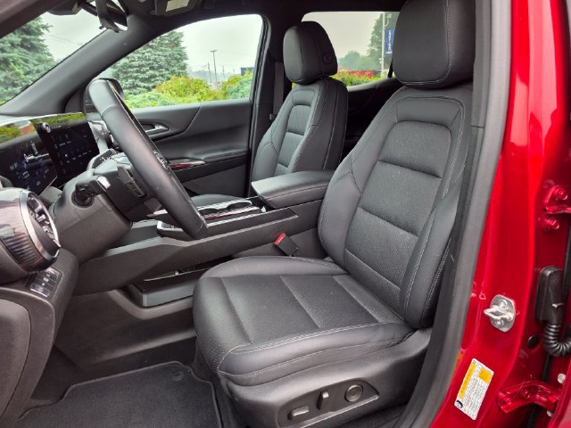 Used 2025 Chevrolet Equinox LT w/ Convenience Package II AWD/4WD image 7