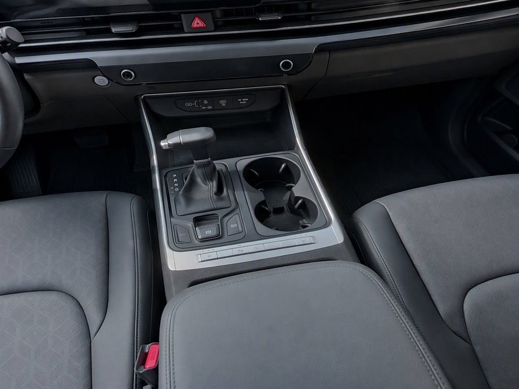 Certified 2025 Kia Carnival FWD image 29