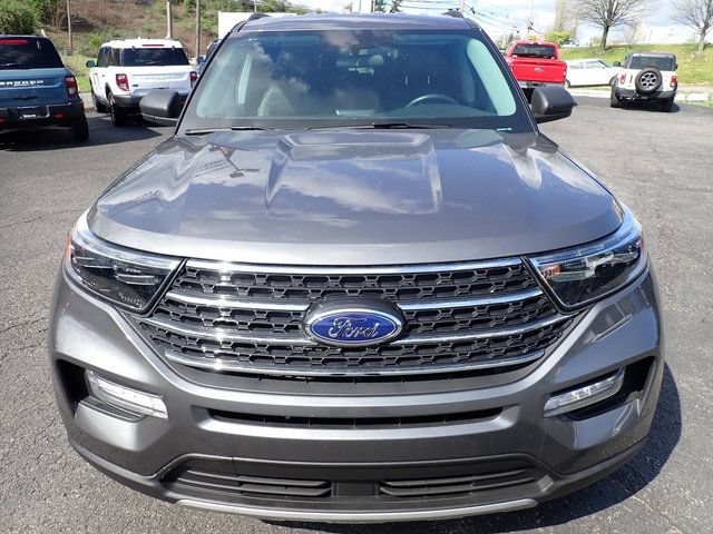 Used 2023 Ford Explorer XLT w/ Equipment Group 202A AWD/4WD image 12