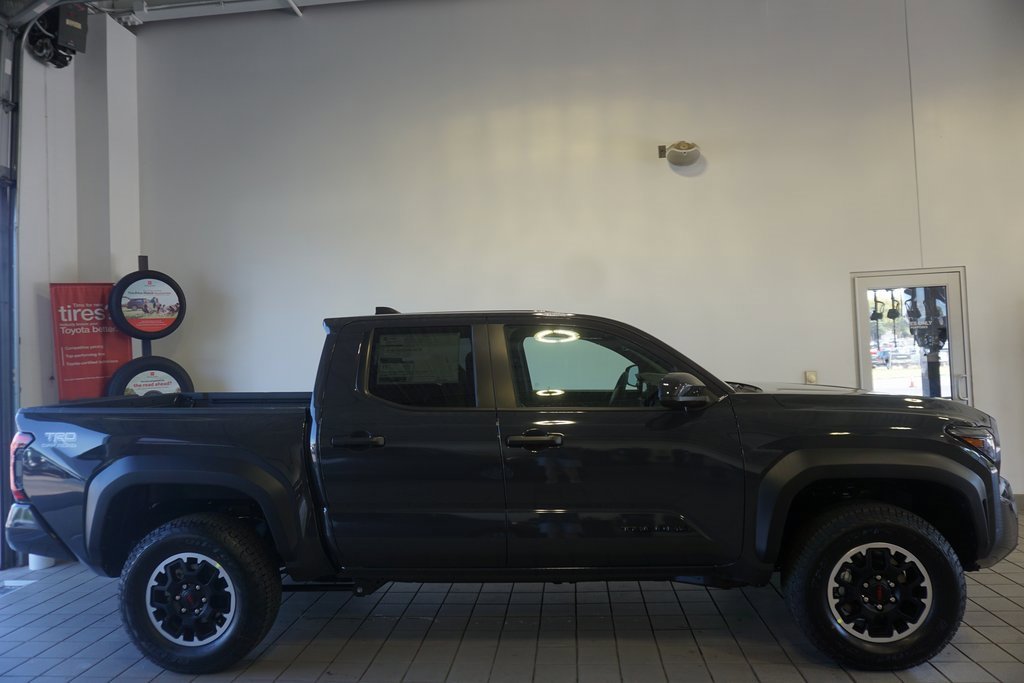 New 2025 Toyota Tacoma TRD Off-Road image 3