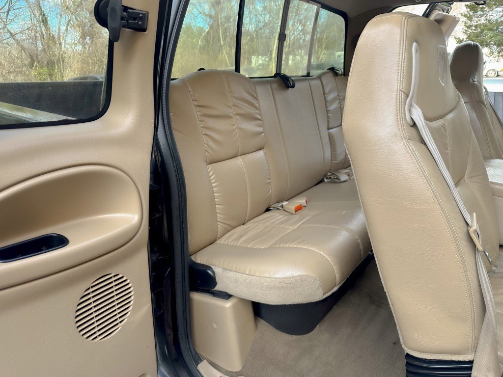 Used 2001 Dodge Ram 2500 Truck SLT image 26