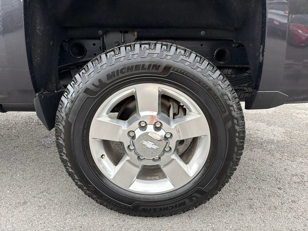 Used 2016 Chevrolet Silverado 2500 LT w/ Z71 Package, Off-Road AWD/4WD image 12