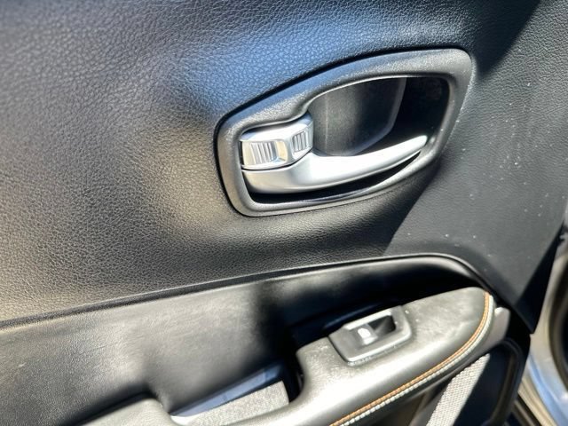 Used 2018 Jeep Compass Latitude w/ Popular Equipment Group AWD/4WD image 14