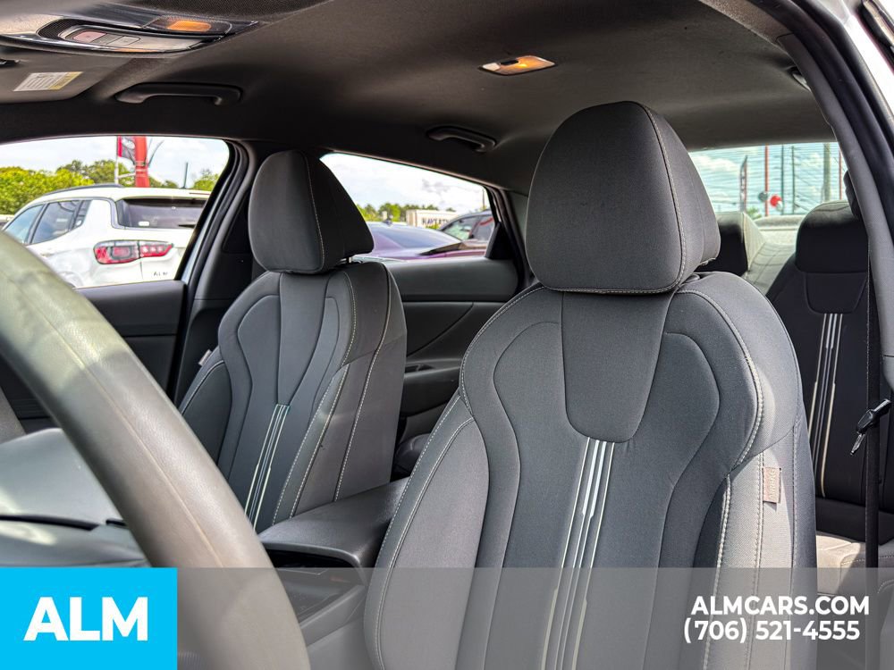 Used 2023 Hyundai Elantra SEL FWD image 6