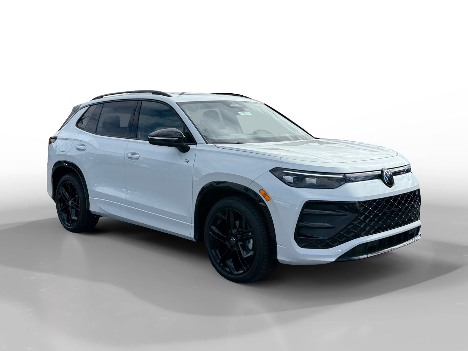 New 2026 Volkswagen Tiguan SE R-Line FWD image 7