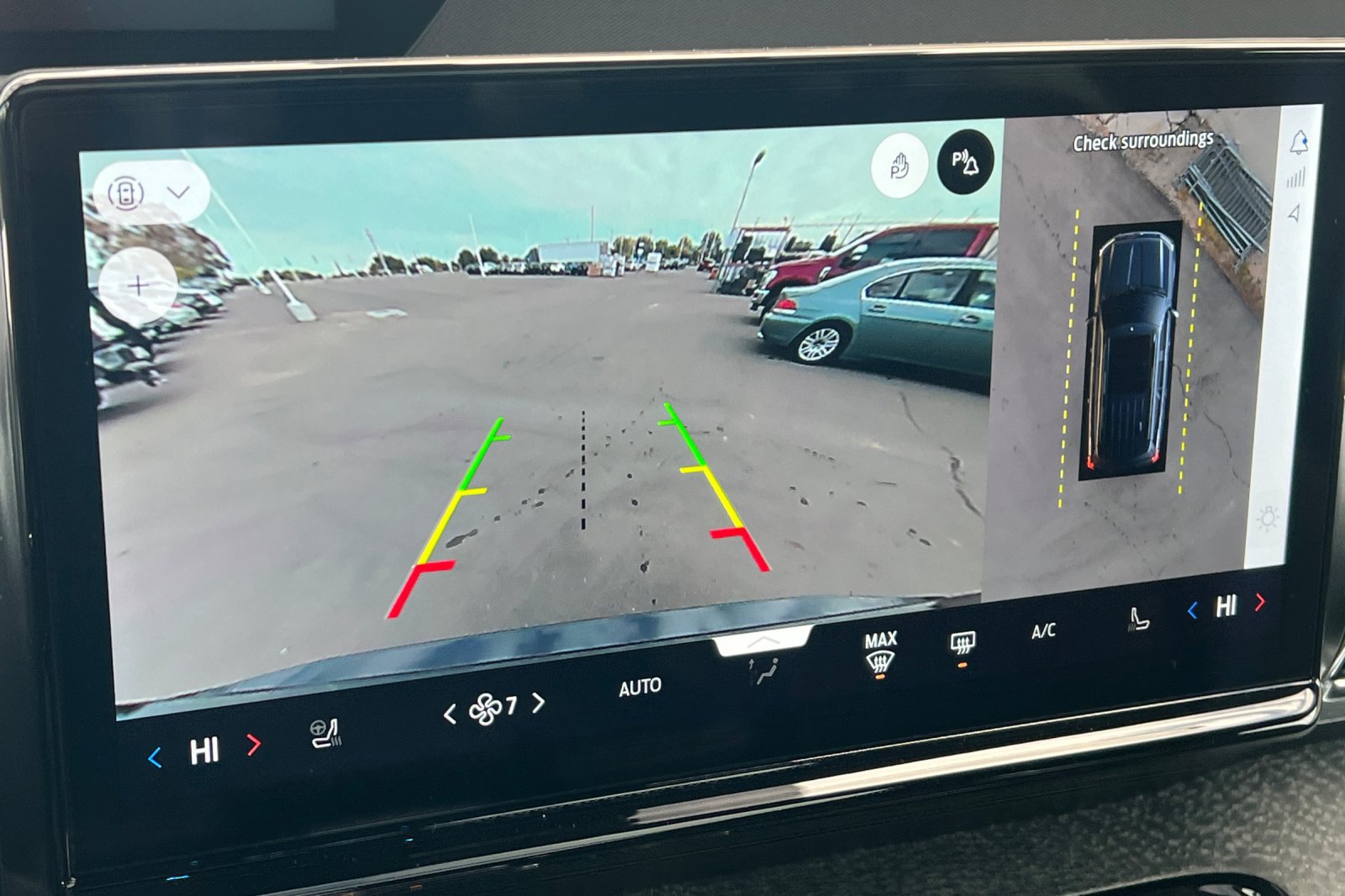 Used 2025 Ford Expedition Tremor AWD/4WD image 22