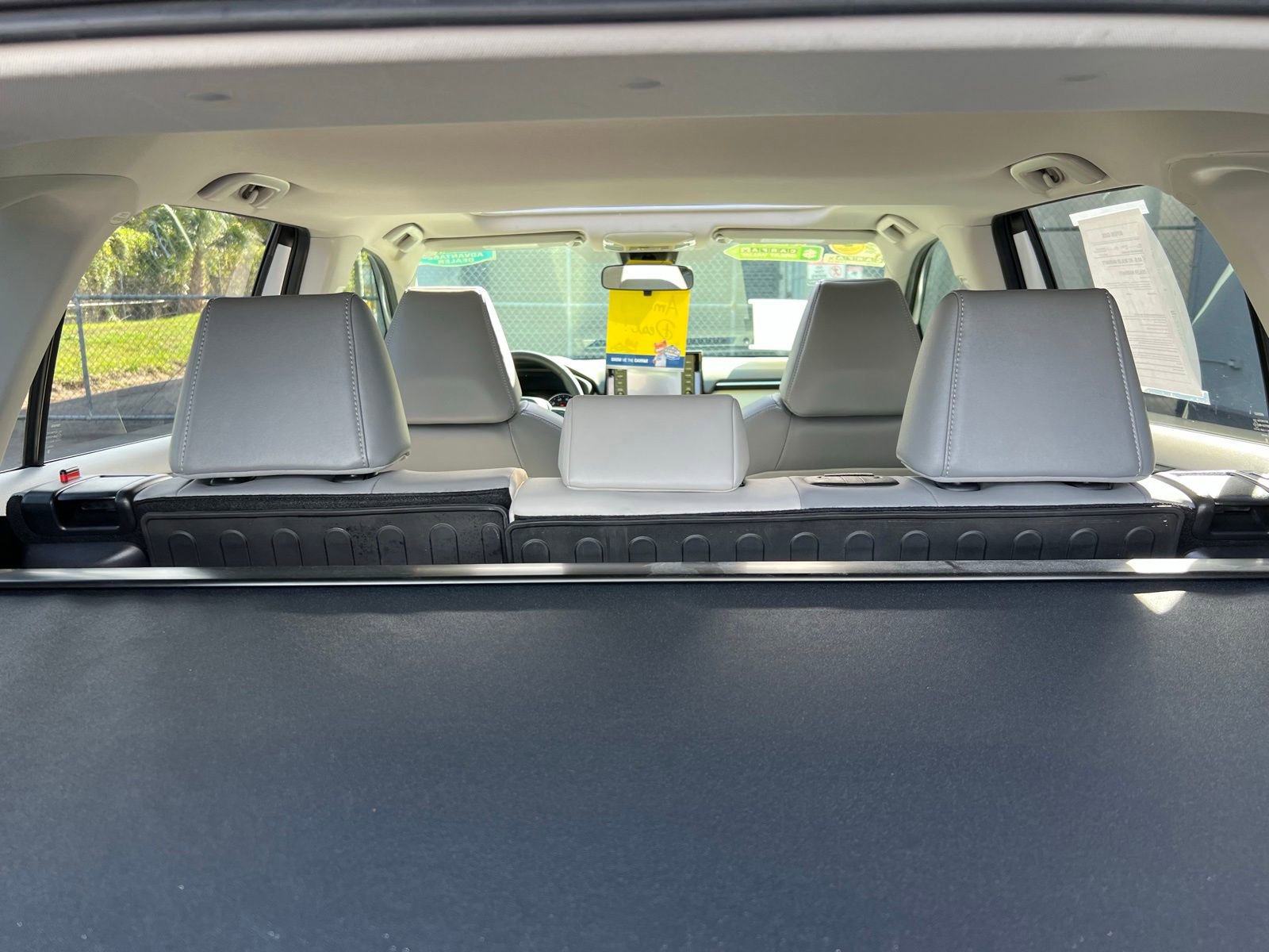 Used 2022 Toyota RAV4 XLE Premium image 25