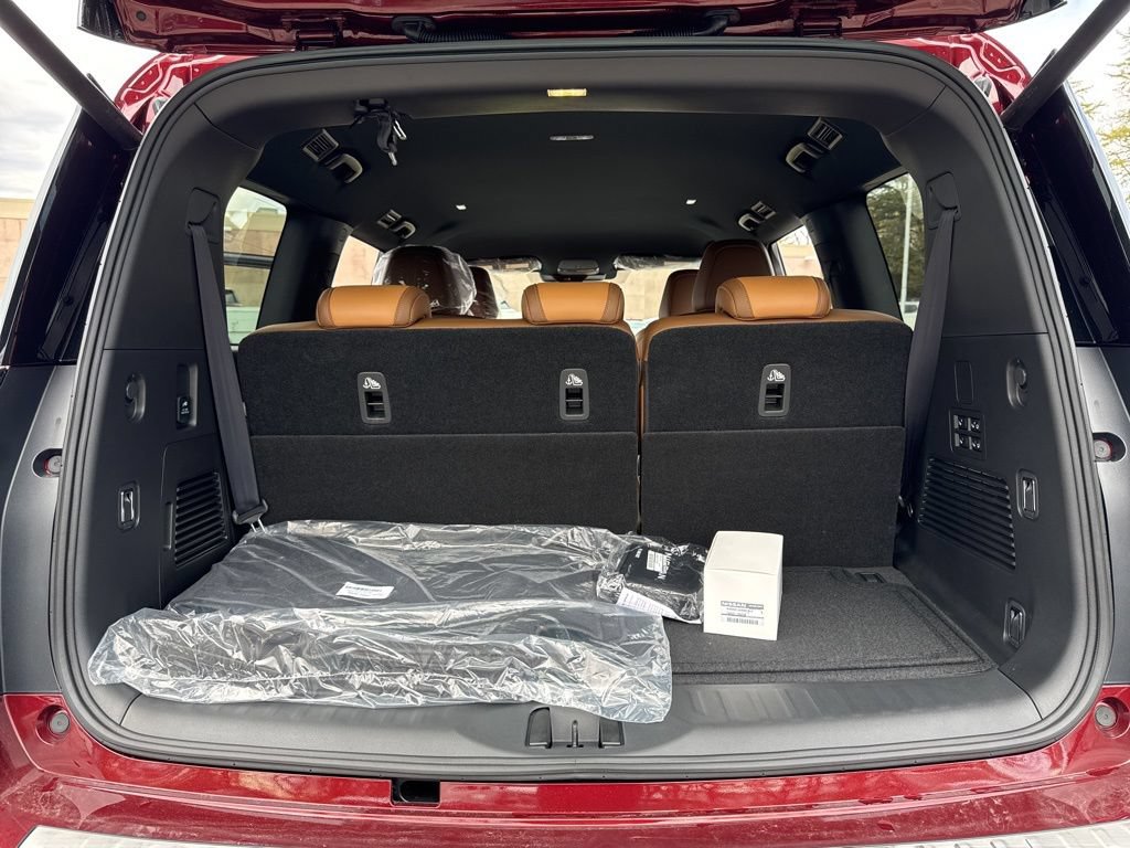 New 2026 Nissan Armada SL w/ Captain's Chari Seat Package AWD/4WD image 23
