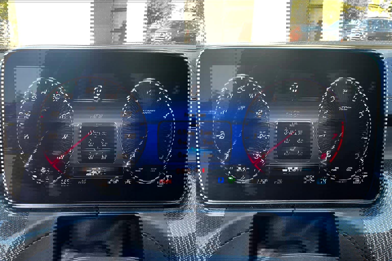 Used 2023 Mercedes-Benz C 300 Sedan image 24