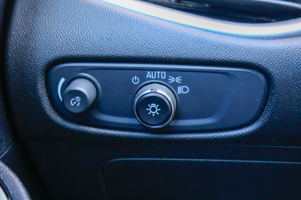 Used 2024 Chevrolet Malibu LT FWD image 17
