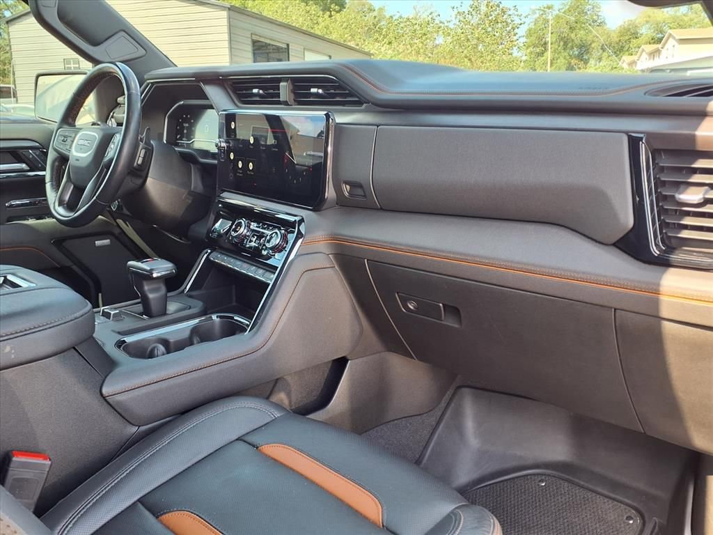 Used 2022 GMC Sierra 1500 AT4 w/ AT4 Premium Package image 11