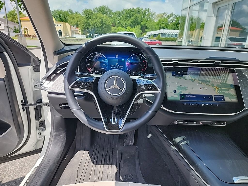 Used 2024 Mercedes-Benz E 350 4MATIC Sedan image 23
