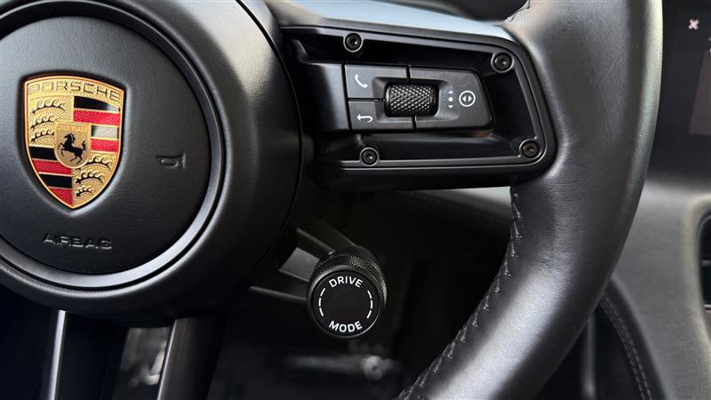 Used 2022 Porsche Taycan GTS image 25