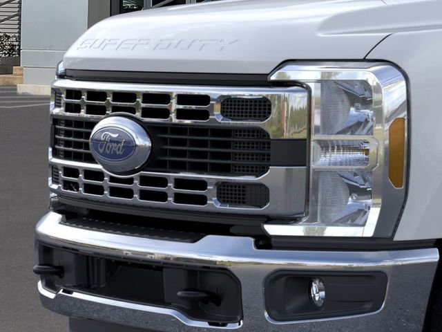 New 2026 Ford F350 XL w/ XL Chrome Package AWD/4WD image 17