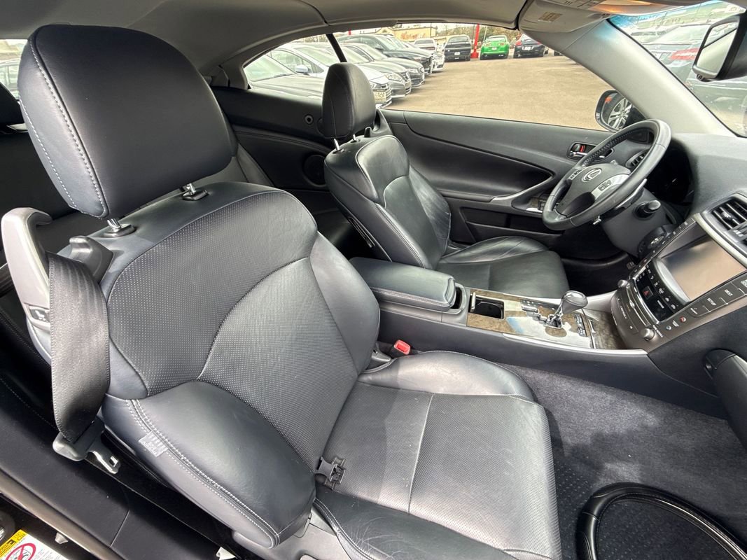 Used 2014 Lexus IS 250C w/ Navigation System Package image 9