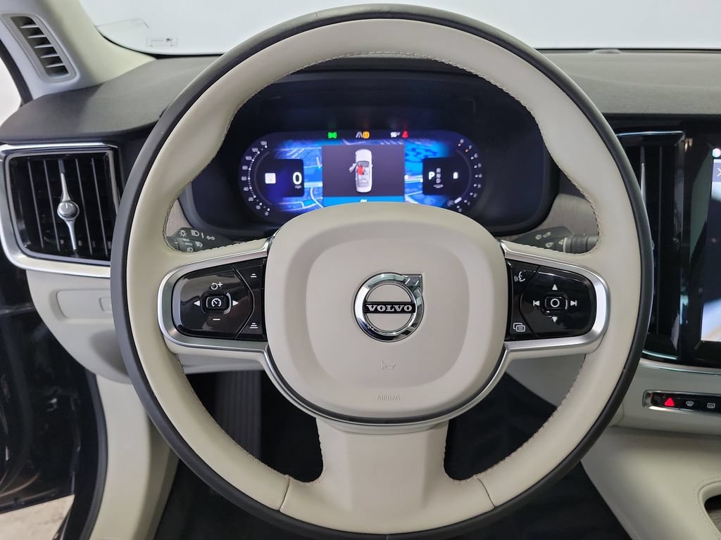 Used 2023 Volvo S90 B6 Plus AWD/4WD image 24