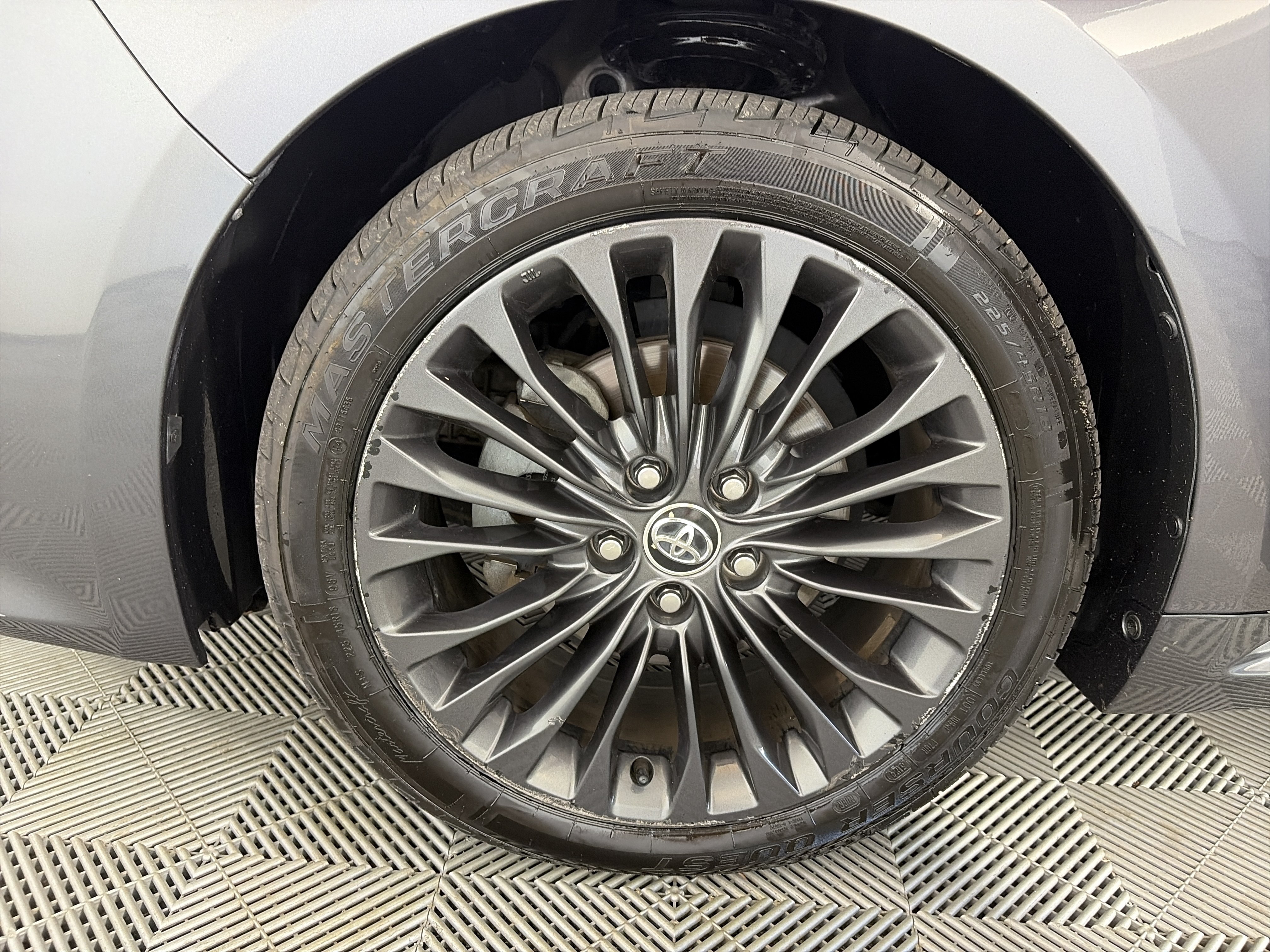 Used 2016 Toyota Avalon Touring FWD image 13