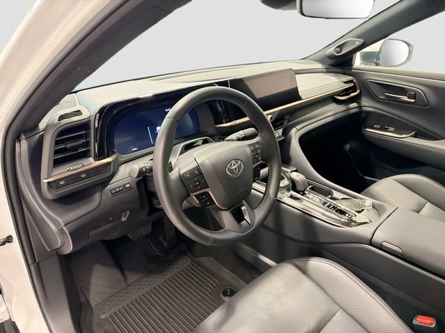 Certified 2024 Toyota Crown Platinum AWD/4WD image 8