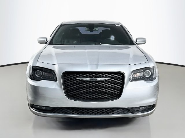 Used 2020 Chrysler 300 S RWD image 2