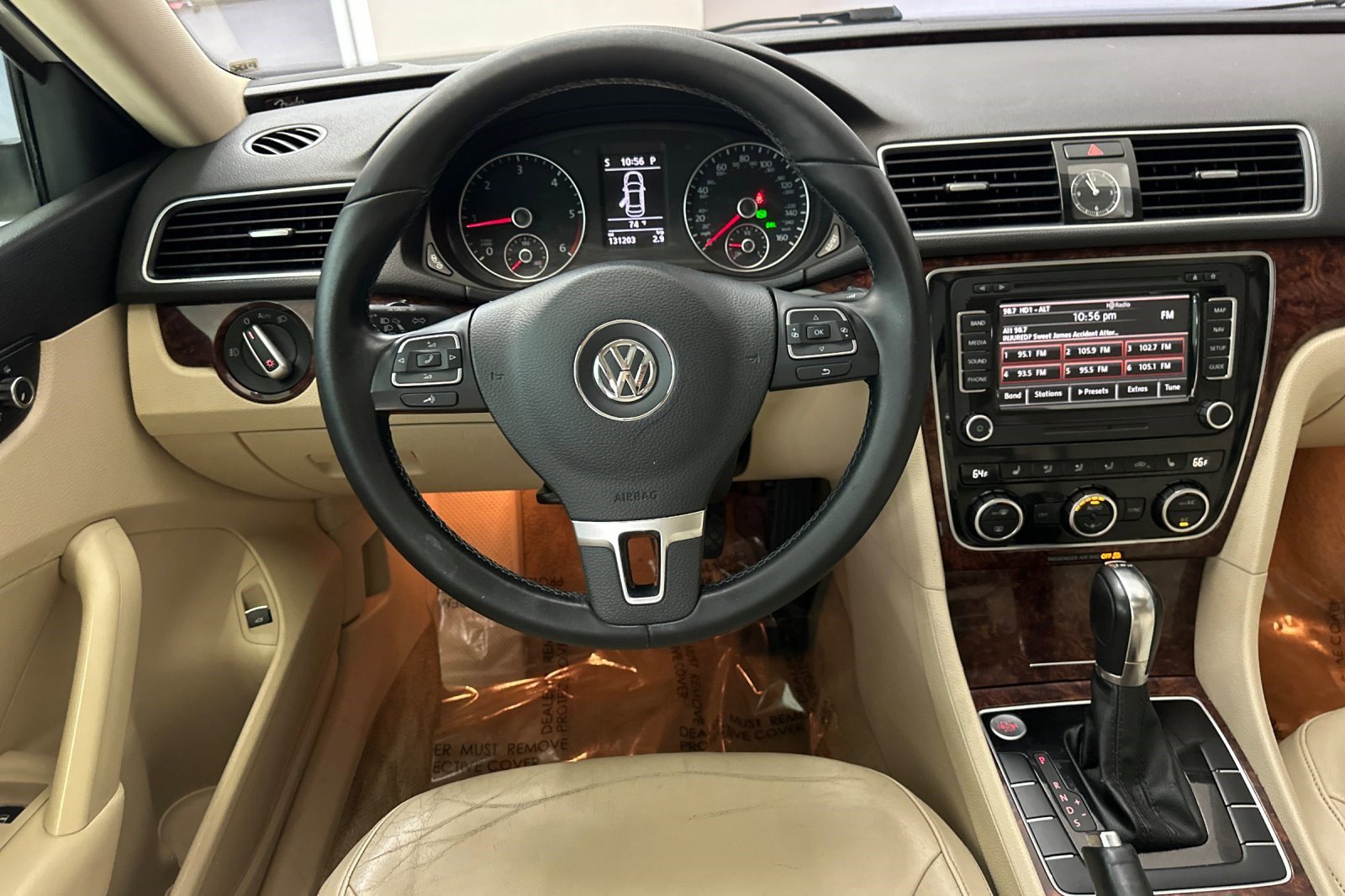Used 2013 Volkswagen Passat TDI SEL Premium image 4