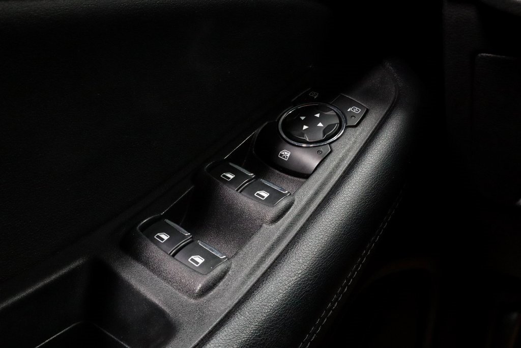 Certified 2022 Ford Edge SE w/ Black Appearance Package image 25