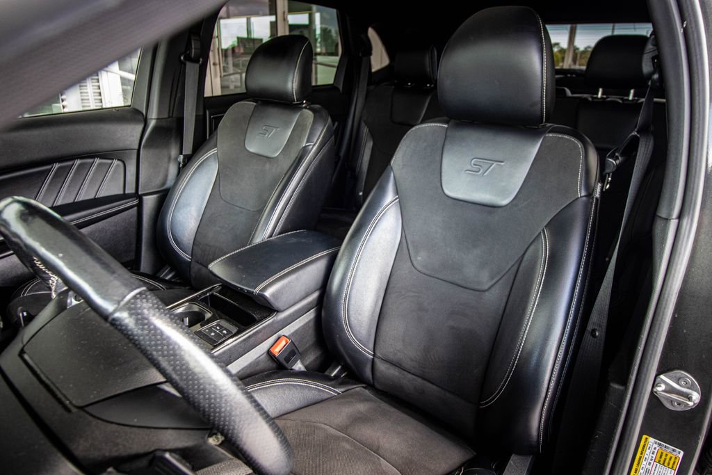 Used 2019 Ford Edge ST w/ Equipment Group 401A AWD/4WD image 22