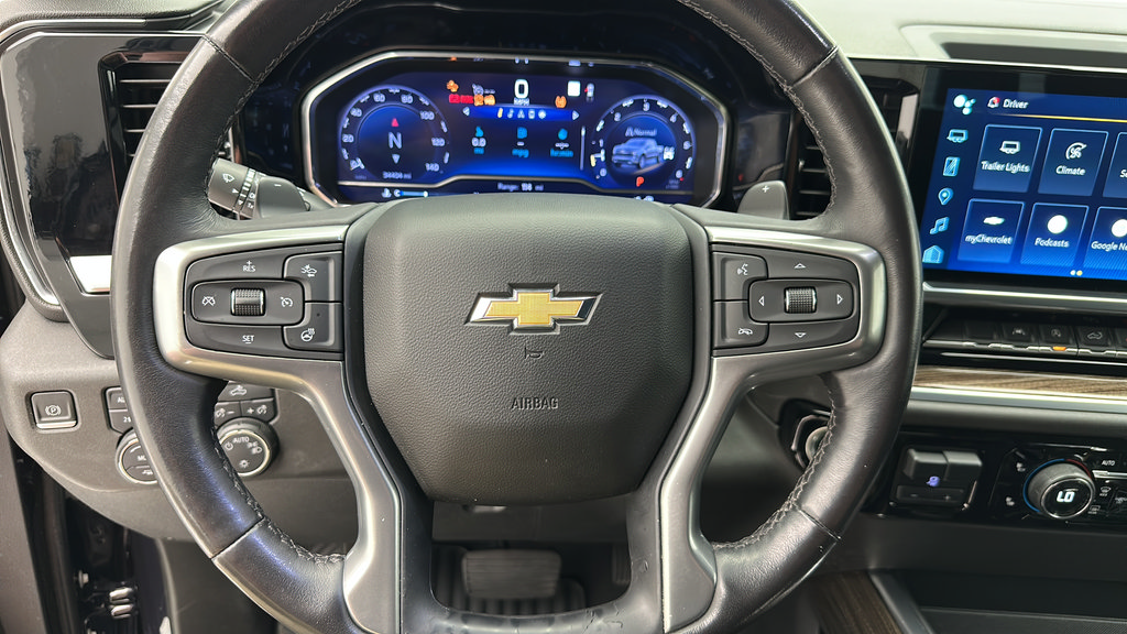 Used 2023 Chevrolet Silverado 1500 LT w/ Z71 Off-Road Package AWD/4WD image 19