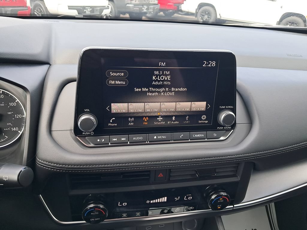 New 2026 Nissan Rogue SV AWD/4WD image 18