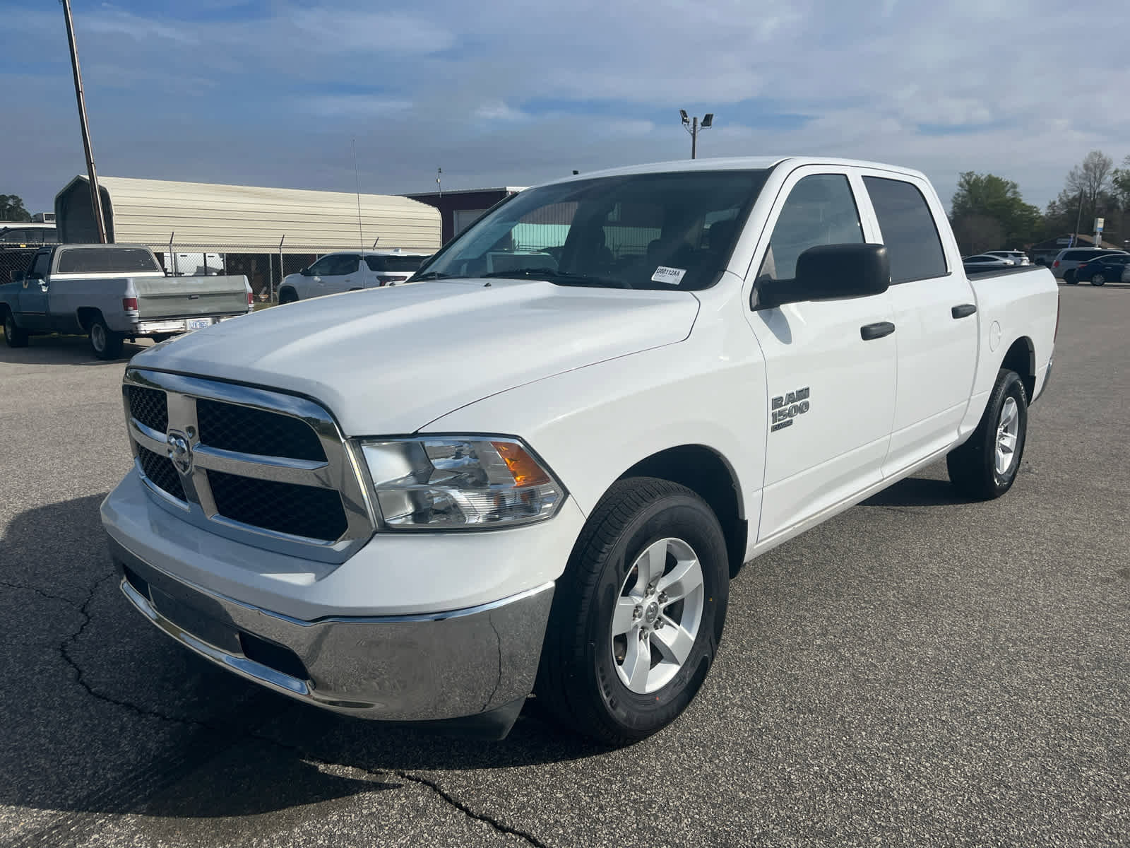 Used 2022 RAM 1500 Classic SLT image 2