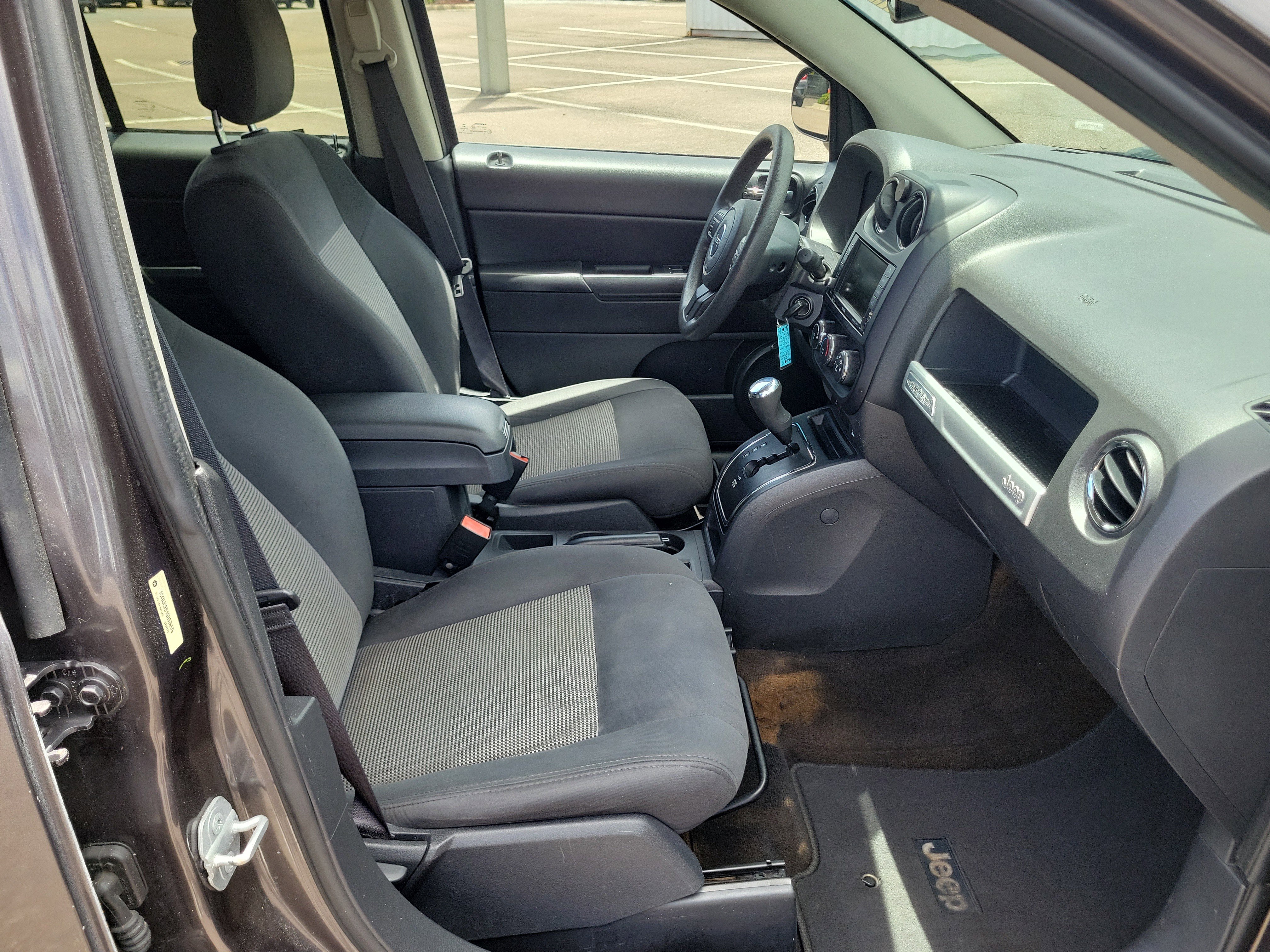 Used 2016 Jeep Compass Sport w/ Power Value Group FWD image 17