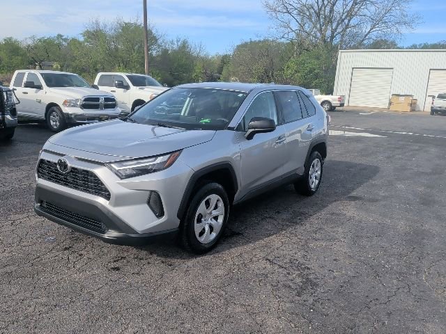 Used 2025 Toyota RAV4 LE image 1
