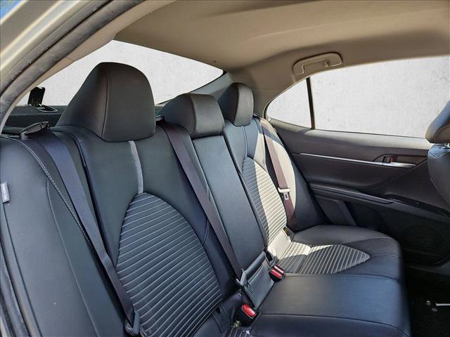 Used 2018 Toyota Camry SE FWD image 17