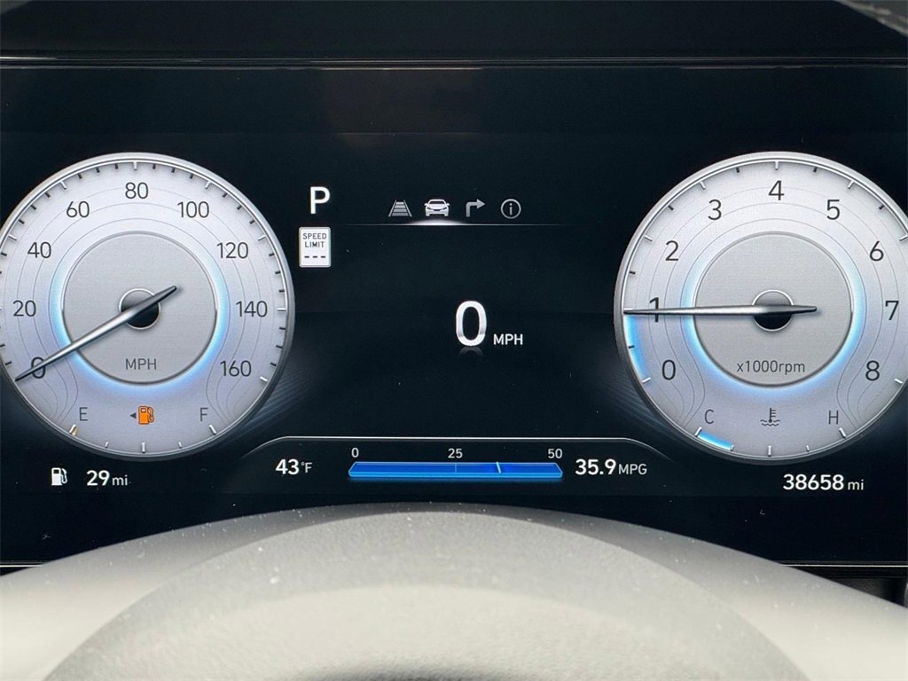 Used 2025 Hyundai Elantra Limited image 14