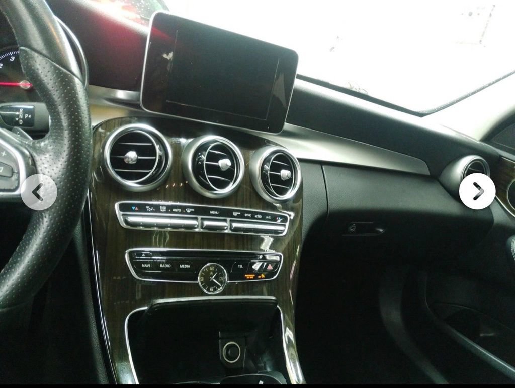 Used 2017 Mercedes-Benz C 300 4MATIC Sedan image 8
