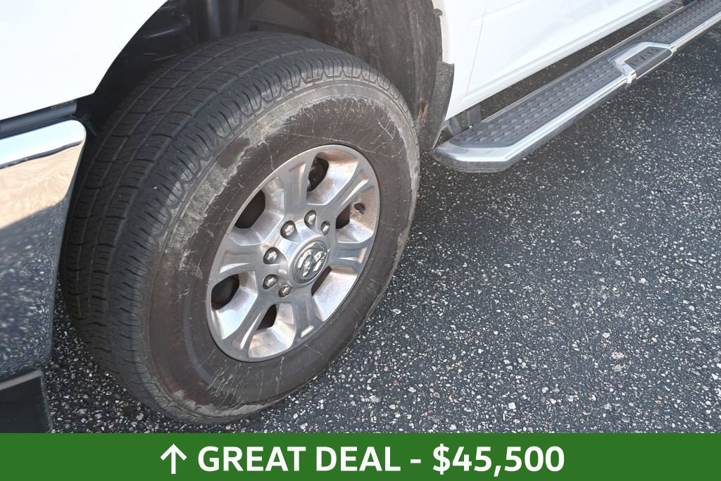 Used 2024 RAM 3500 Big Horn AWD/4WD image 17