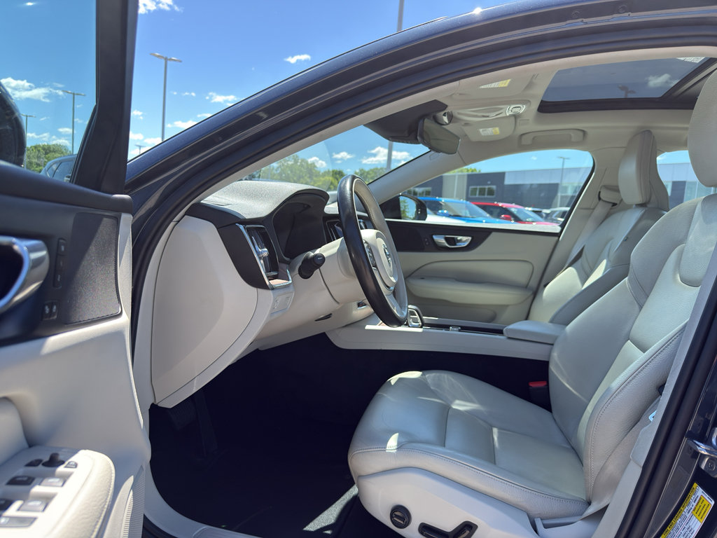 Used 2022 Volvo S60 B5 Inscription FWD image 12
