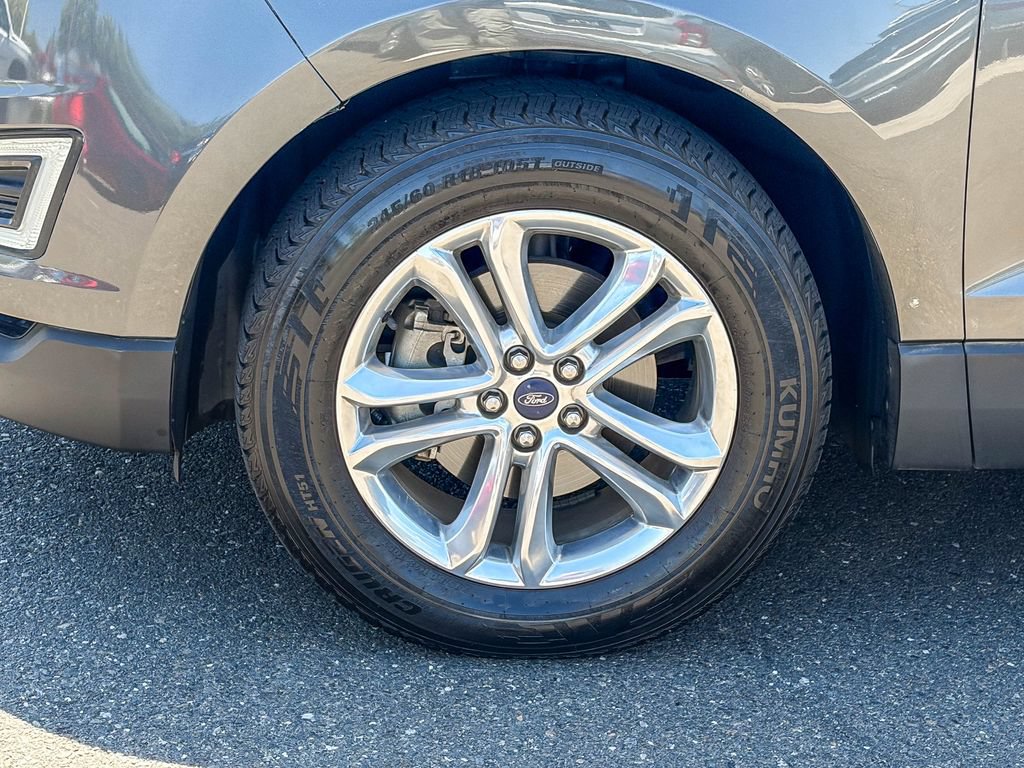 Used 2018 Ford Edge SEL w/ Equipment Group 201A FWD image 13