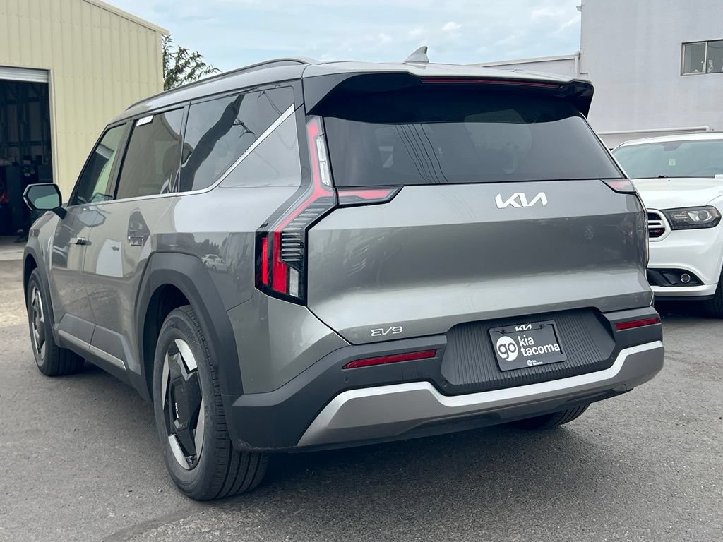 Used 2024 Kia EV9 Wind AWD/4WD image 11