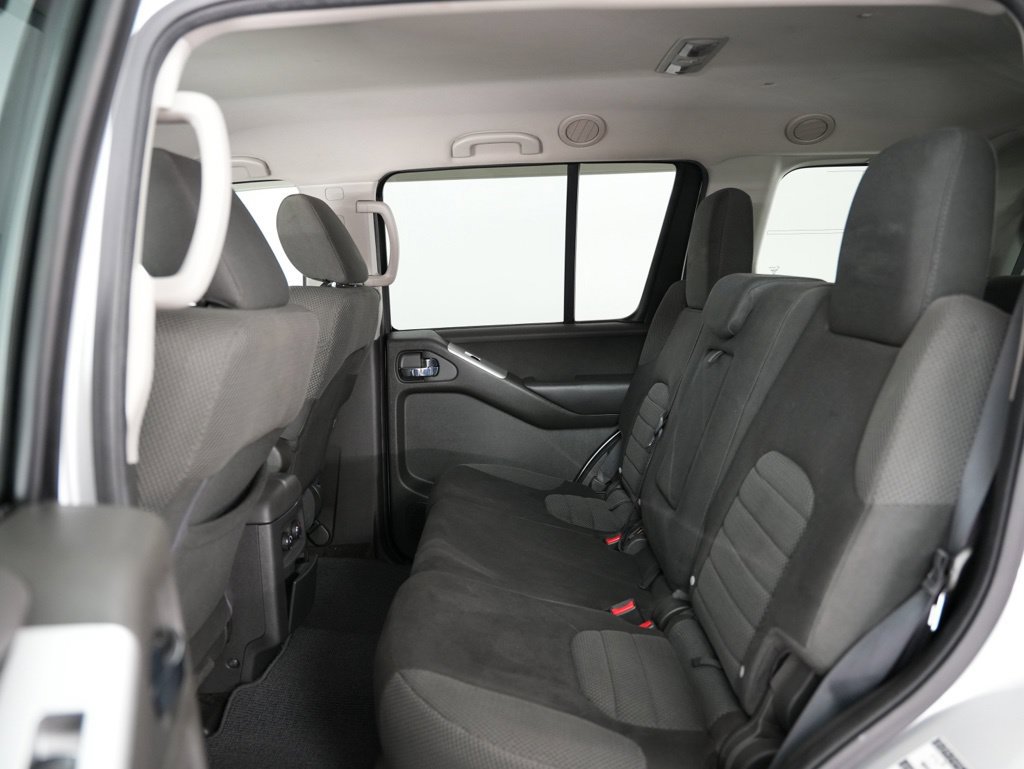 Used 2012 Nissan Pathfinder SV RWD image 37